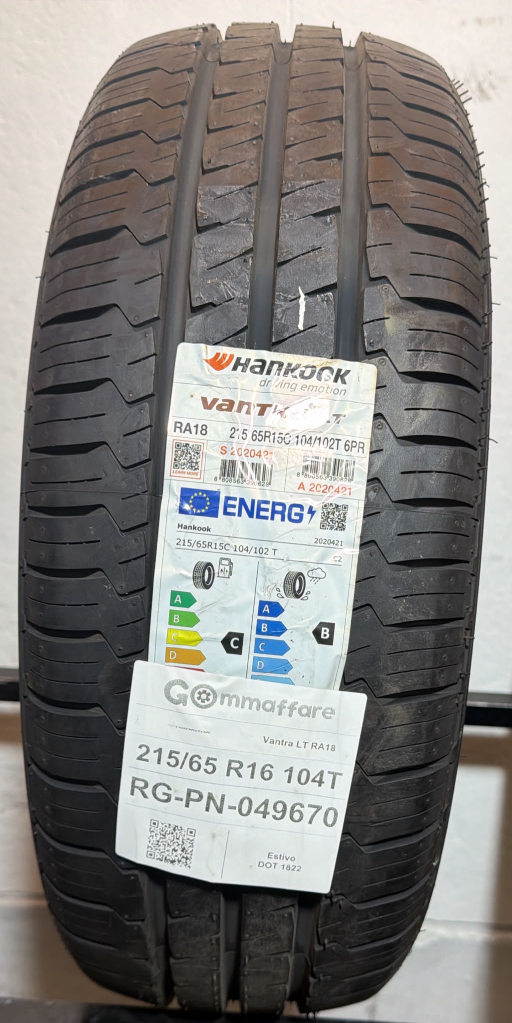 Hankook Vantra LT RA18 215/65 R16